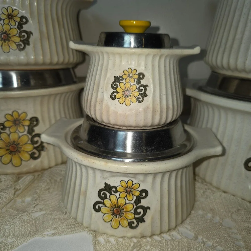 Vintage Festive by International‎ Stoneware Casserole Dish Set Yellow Daisy 6pc